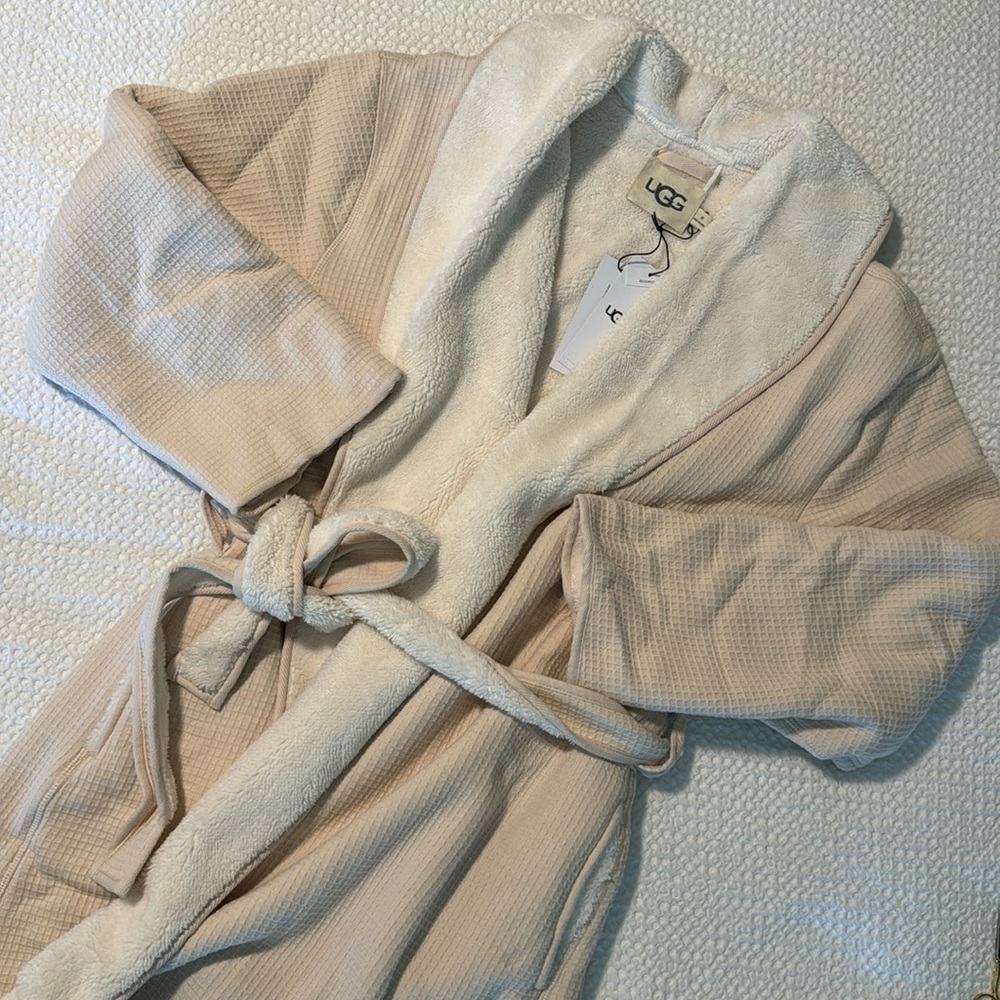 NWT UGG Anabella Reversible Robe M
